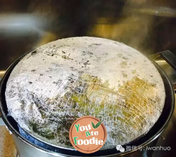 Steamed Abalone with Shark's Fin and Fish Maw in Broth