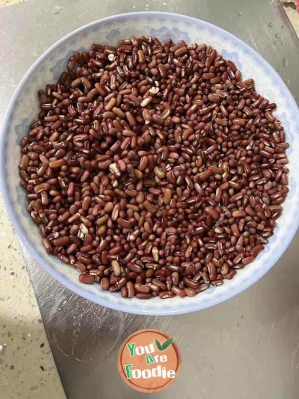 Making bean paste crisp