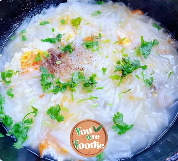 Fried pork ribs and shredded radish soup