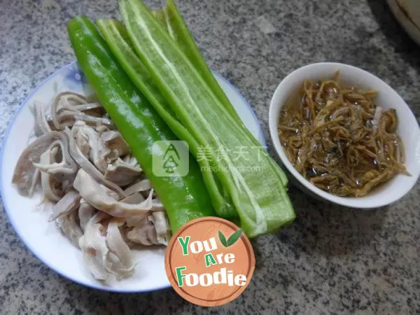 Stir fried pork tripe with bamboo shoots, dried vegetables and pepper