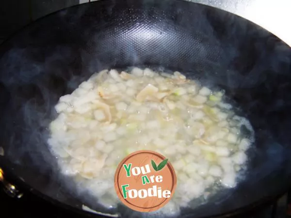 Lily, white gourd and egg flower soup