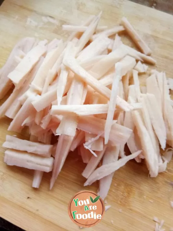 Hot and sour lotus root shreds