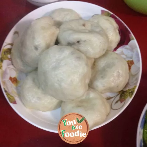 Baozi-Stuffed-with-Red-Bean-Paste