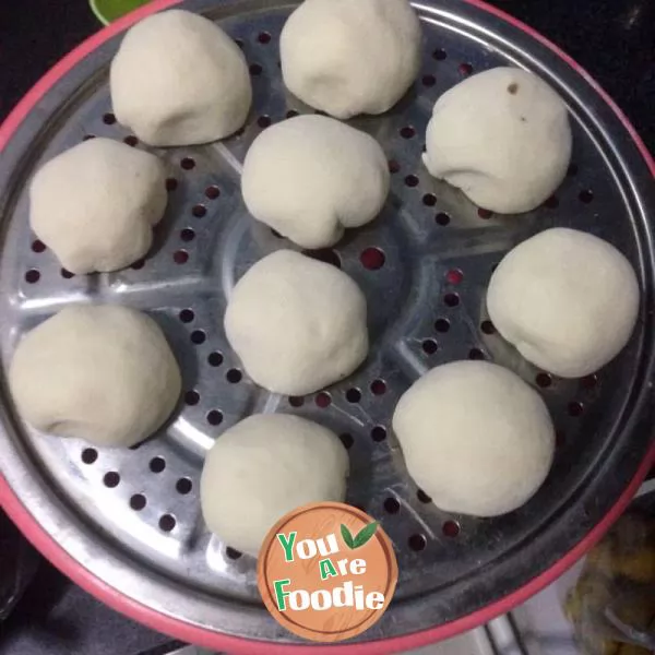 Baozi Stuffed with Red Bean Paste