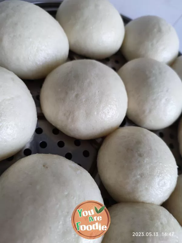 Coconut flavored milk Mantou