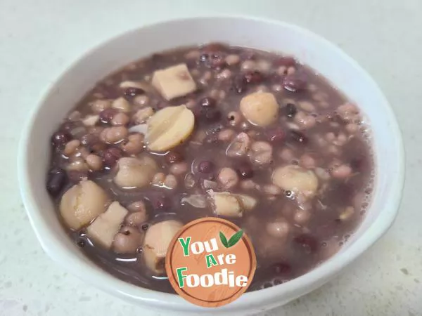 Job's tears, red beans, lotus seeds, poria cocos Congee