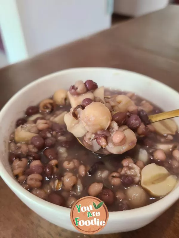 Job's tears, red beans, lotus seeds, poria cocos Congee