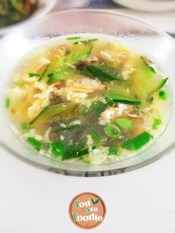 Cucumber egg clam soup