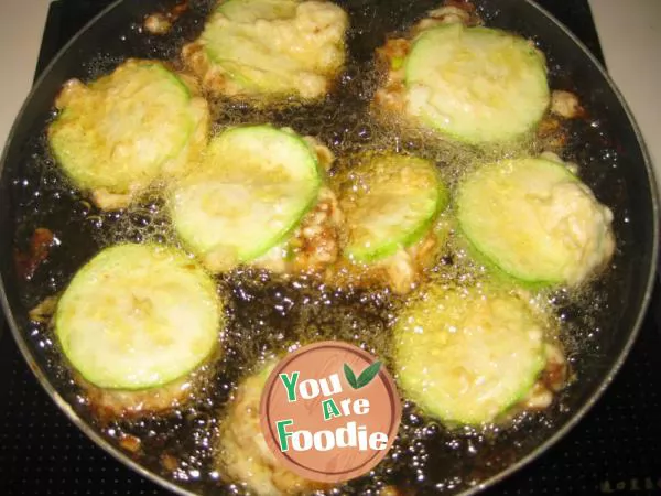 Zucchini meat box