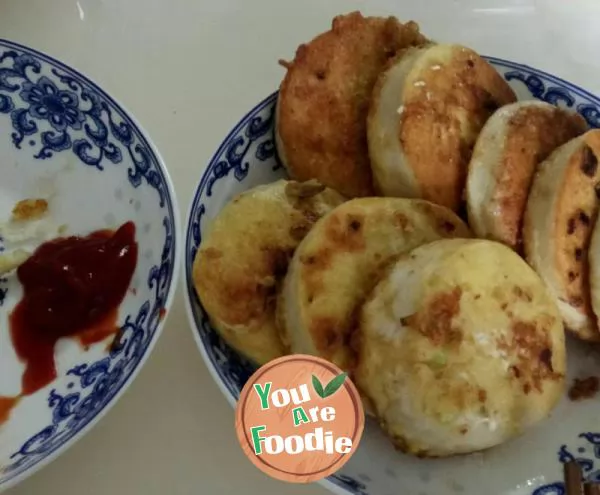 Steamed bun slices with Scallion