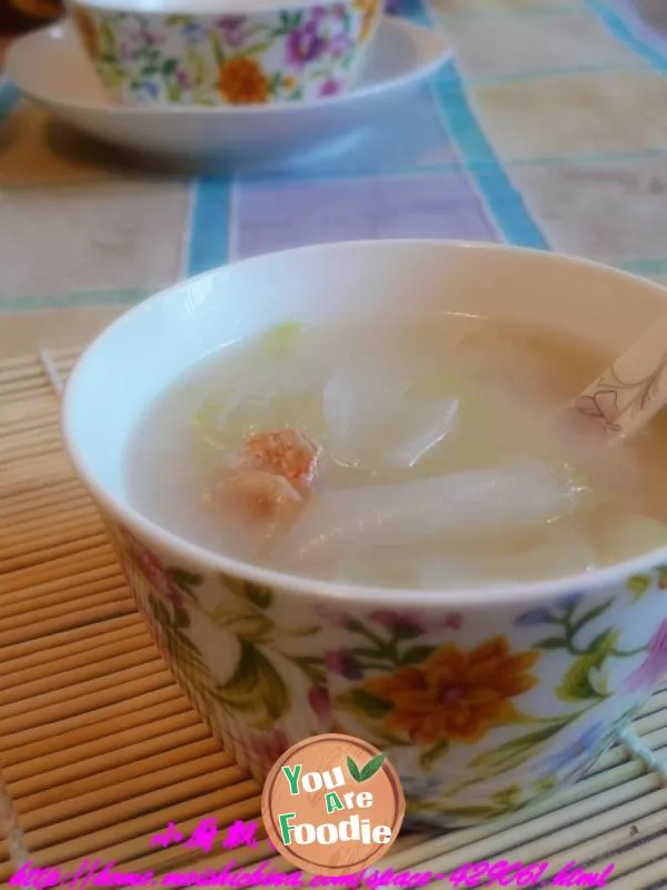 Shrimp powder and white gourd soup