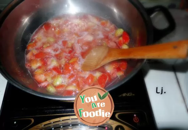 Strawberry jam making