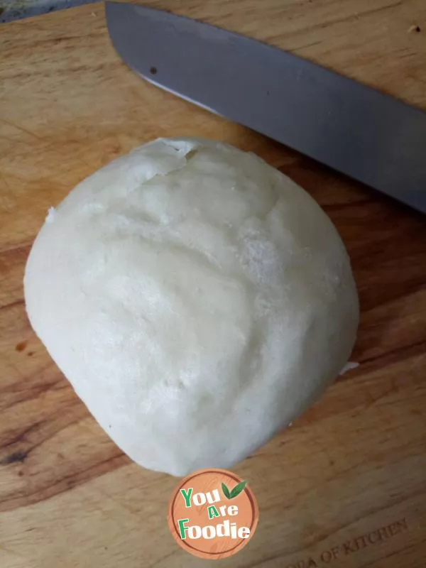 Steamed buns with egg flavor