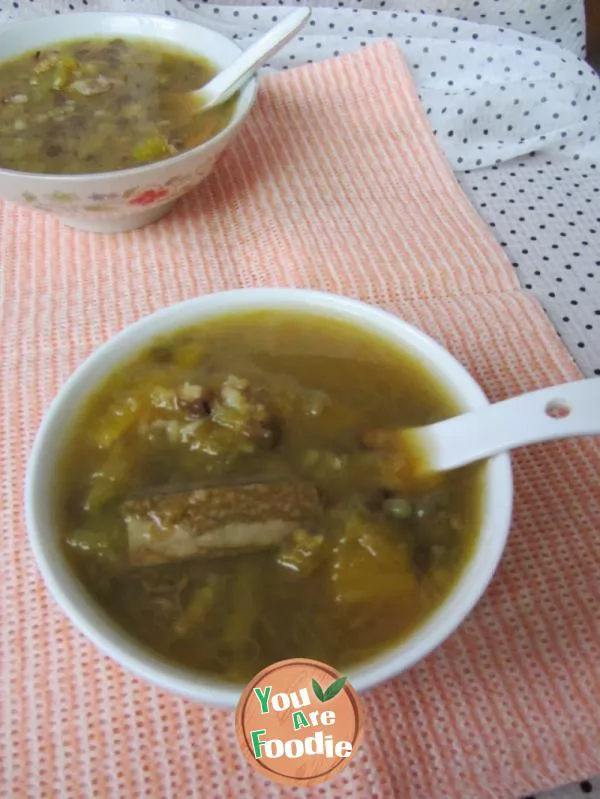 Pumpkin-and-mung-bean-soup