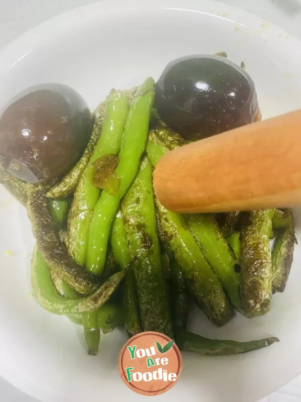 Stir Pepper Century egg