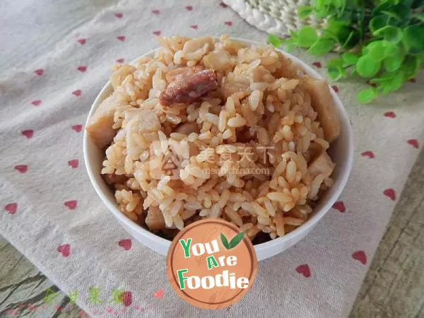 Stewed rice with pork and taro