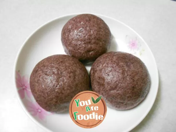 Purple rice steamed bread