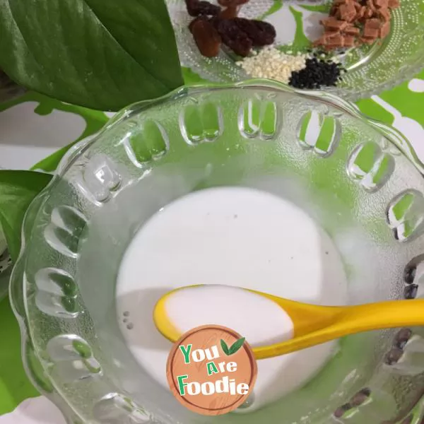 Fresh and nutritious breakfast lotus root soup