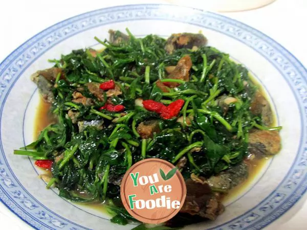 Chinese wolfberry leaves in soup