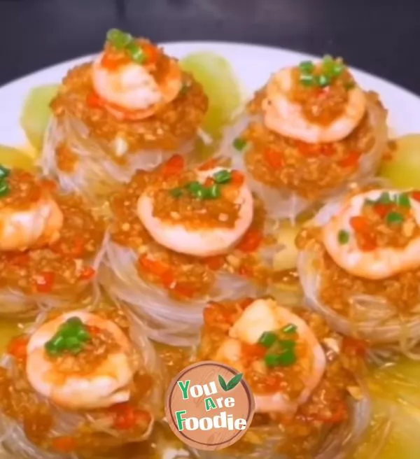 Steamed shrimp with minced garlic and vermicelli