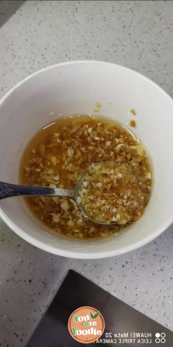 Steamed shrimps with minced garlic and vermicelli