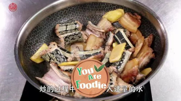 Hunan famous dish [braised snake with green pepper] with: snake killing method. Don't be timid