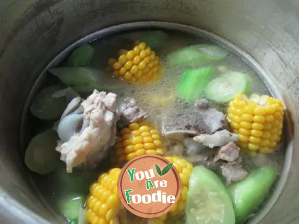 Sponge gourd and corn cob soup