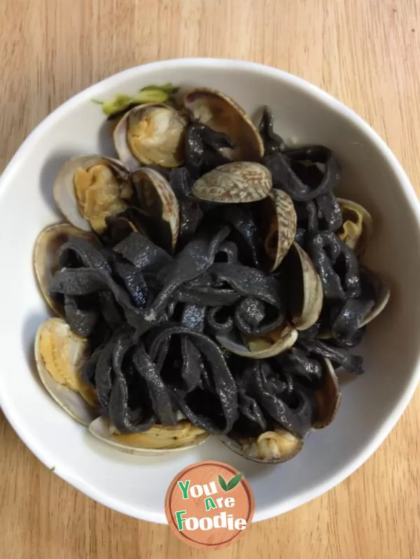 Garlic spicy clam spaghetti Black Pearl noodles (Black Pearl noodles, one of the clam Series) [traditional spaghetti] fresh taste