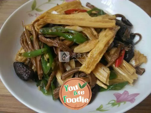 Stir fried beancurd and tea tree mushroom