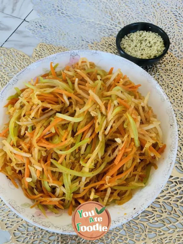 Stir fried three shreds with hemp kernel