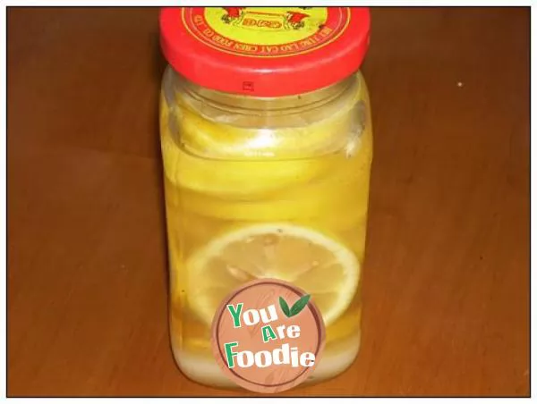 Lemon honey for skin whitening and throat moistening