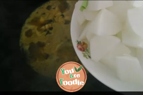 Stewed pork with white radish