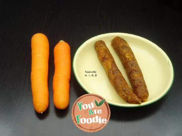 Sauteed carrot with sausage