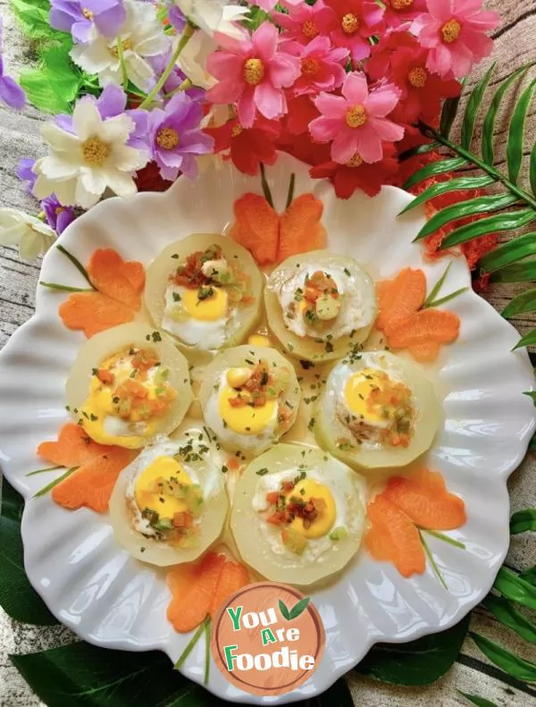 Steamed quail eggs with zucchini