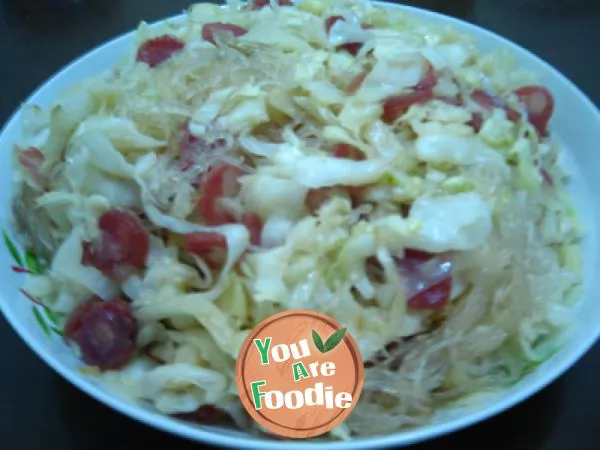 Fried vermicelli with sausage and cabbage