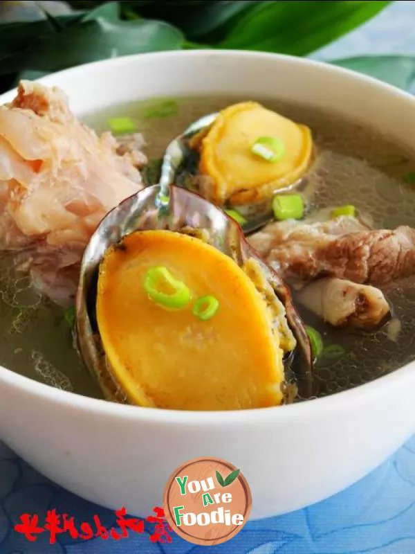 Fresh-and-delicious----fresh-abalone-in-bone-soup