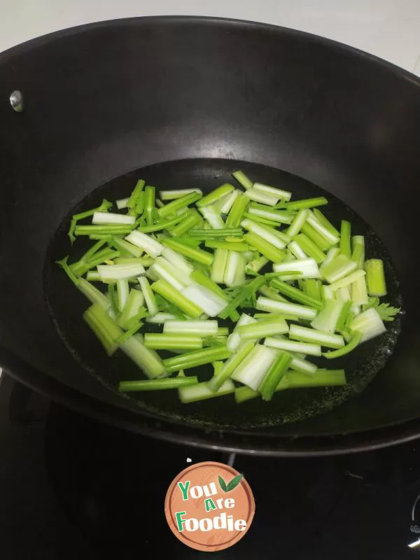 Fried Celery with Dried Beans