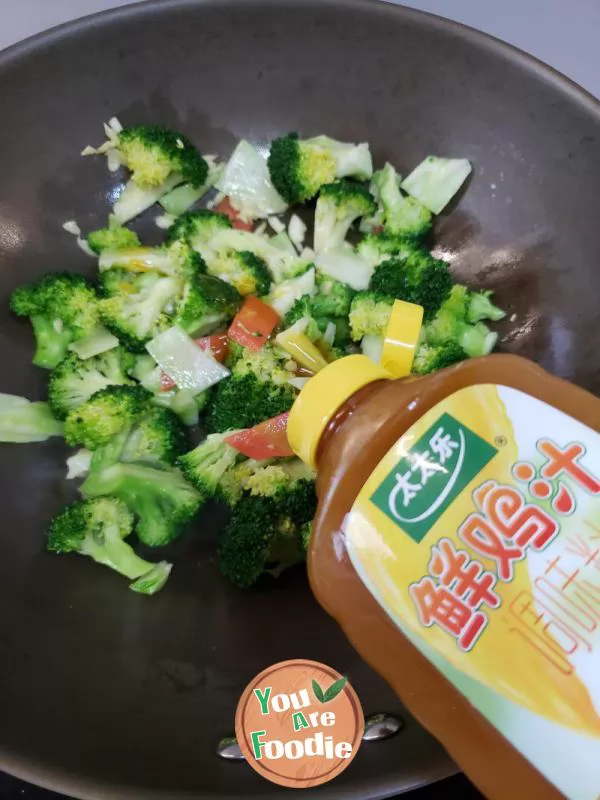 Broccoli in Chicken Sauce with Garlic