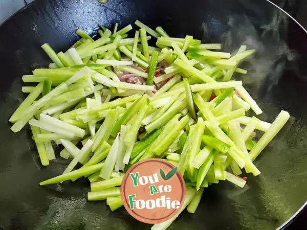 Fried shredded pork with green radish