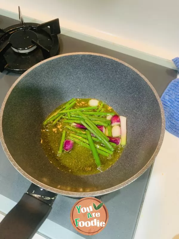 Chicken with Scallion Oil