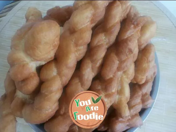 Egg fried dough twist