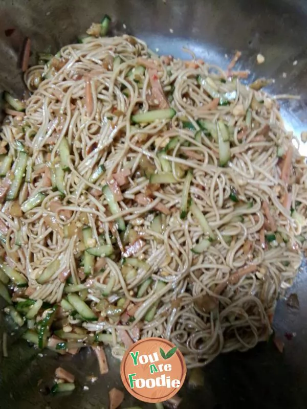Noodles with tomato sauce