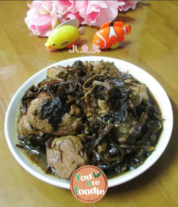 Braised-pork-tenderloin-with-bamboo-shoots-and-dried-vegetables