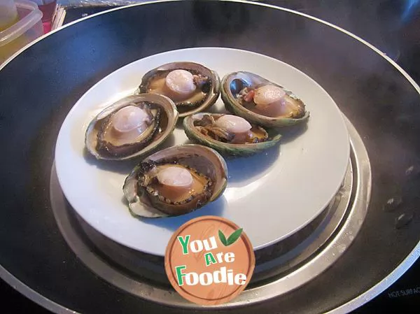 Steamed abalone 