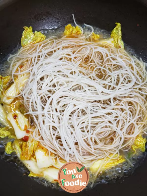 Stewed cabbage vermicelli