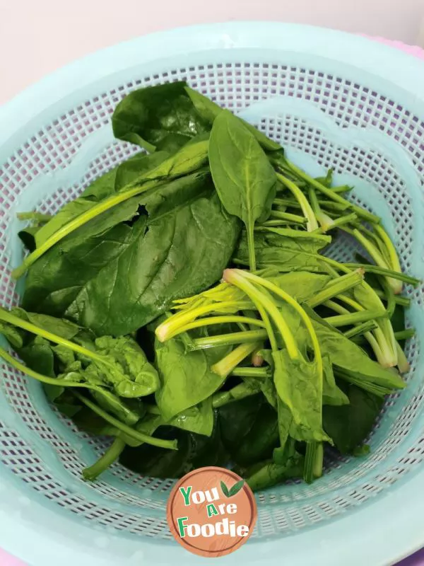 Spinach salad