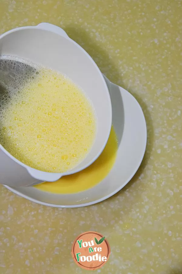 [steamed egg with minced fish and shrimp] - the most popular dish for children on the Spring Festival table