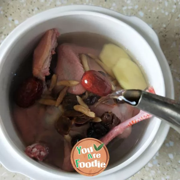 Red Ginseng and Pigeon Soup