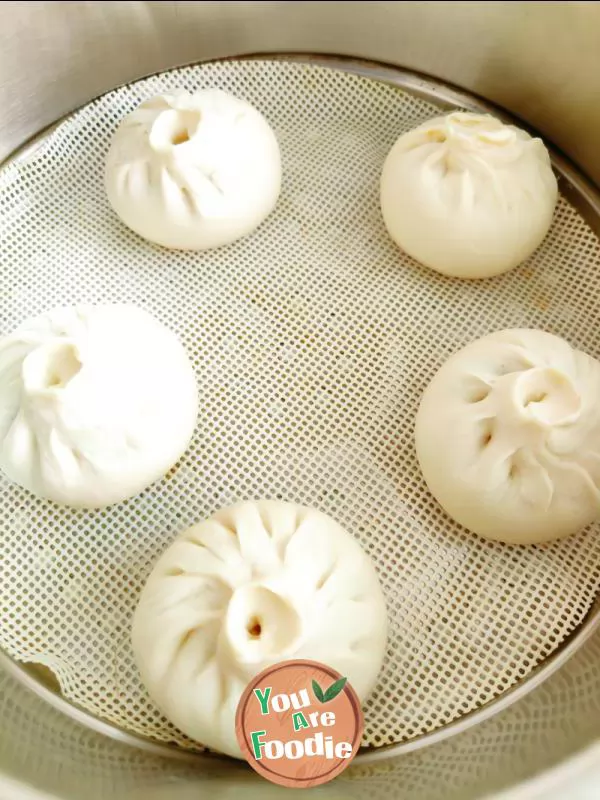 Stewed pork bun with soap