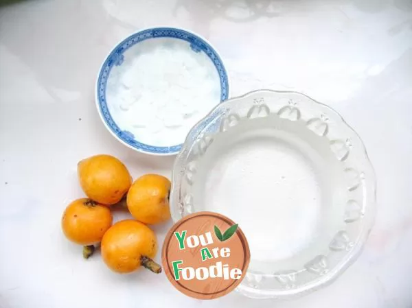 Moistening lung and relieving cough sugar water -- sugar water loquat